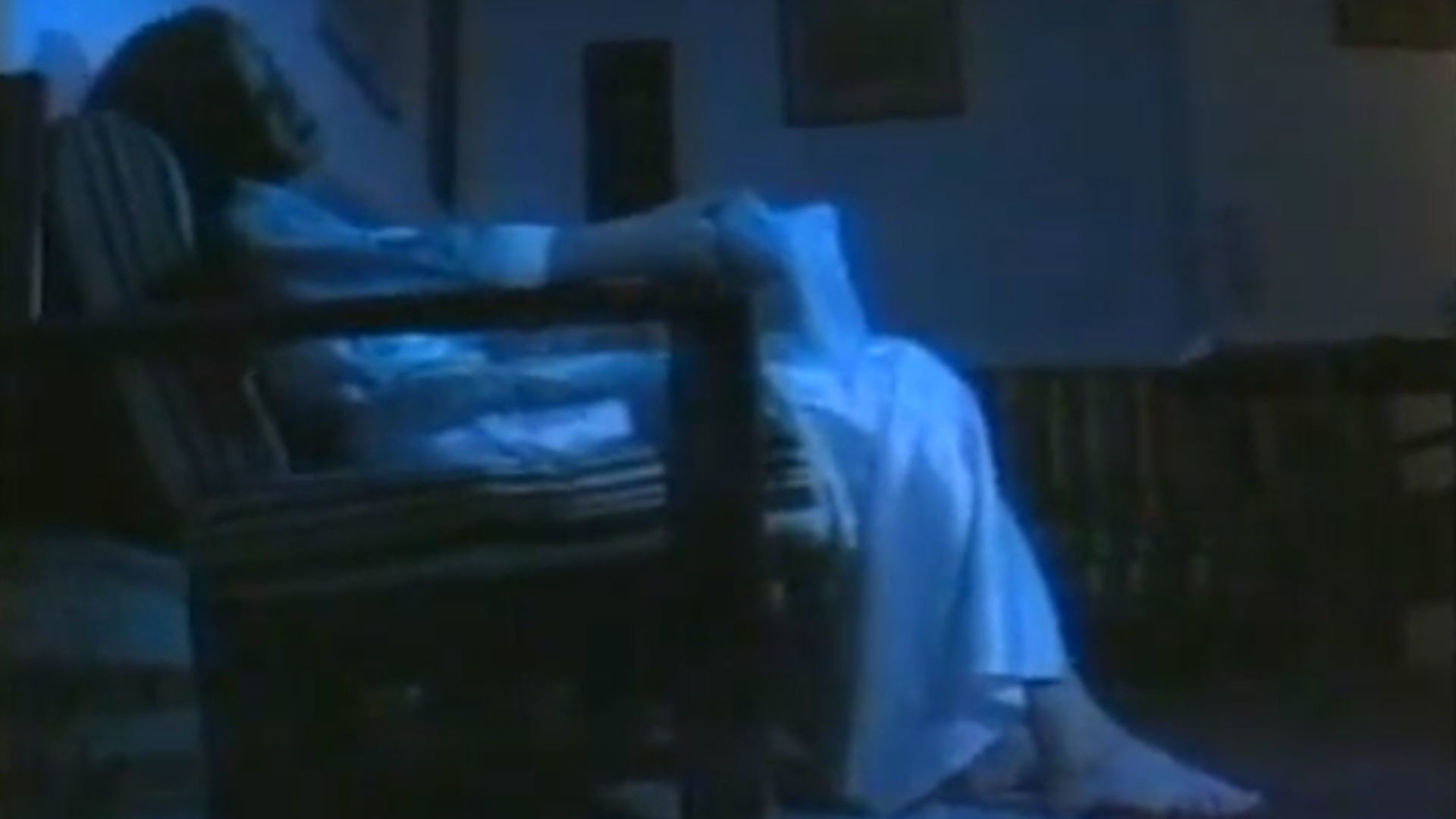 צפייה בסרט המלא אישה במעגל - צפייה בטריילר